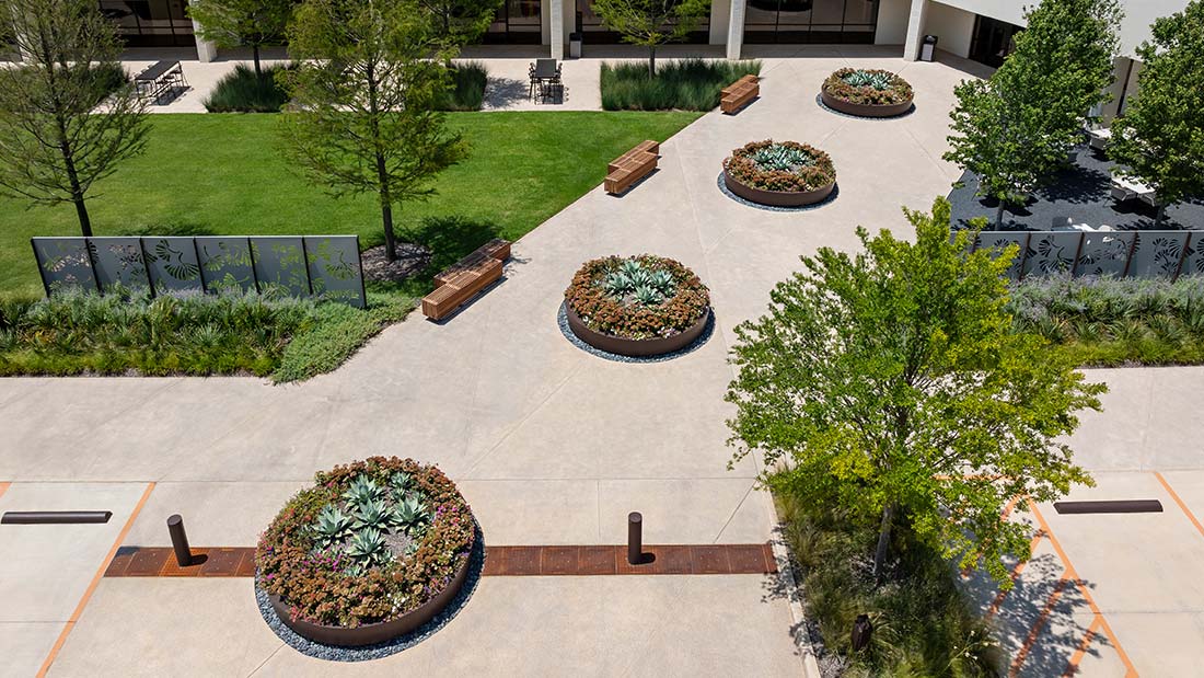 Andrews Distributing