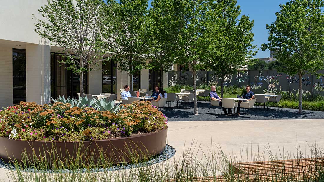 Andrews Distributing