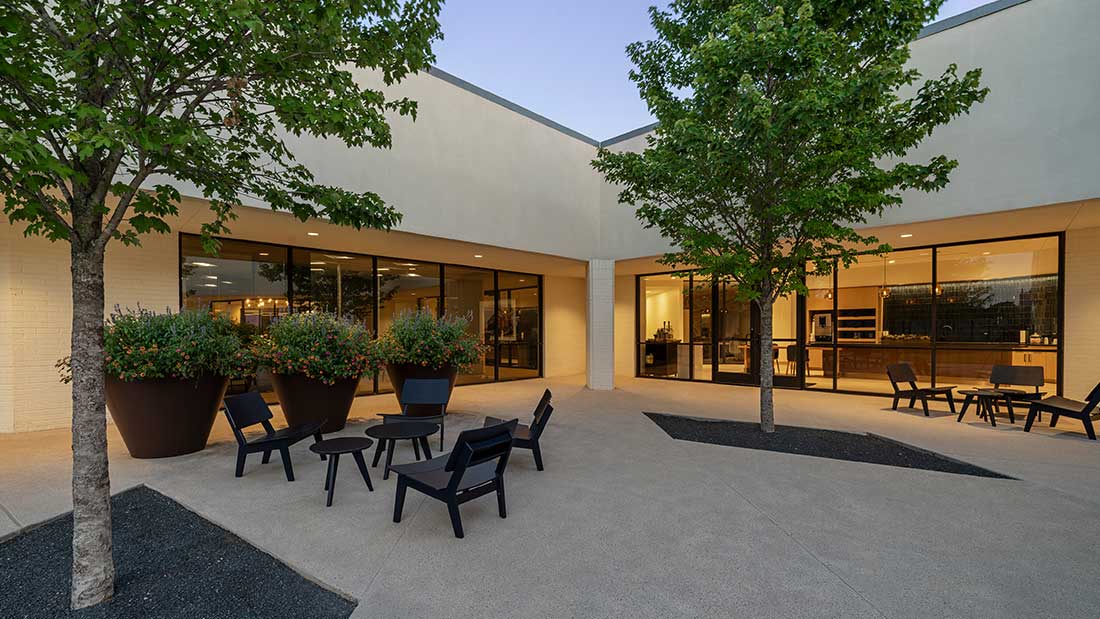 Andrews Distributing